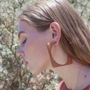 💕RACHEL COMEY💕 Tuck Acrylic Square Hoop Earrings ~ Amber NWOT